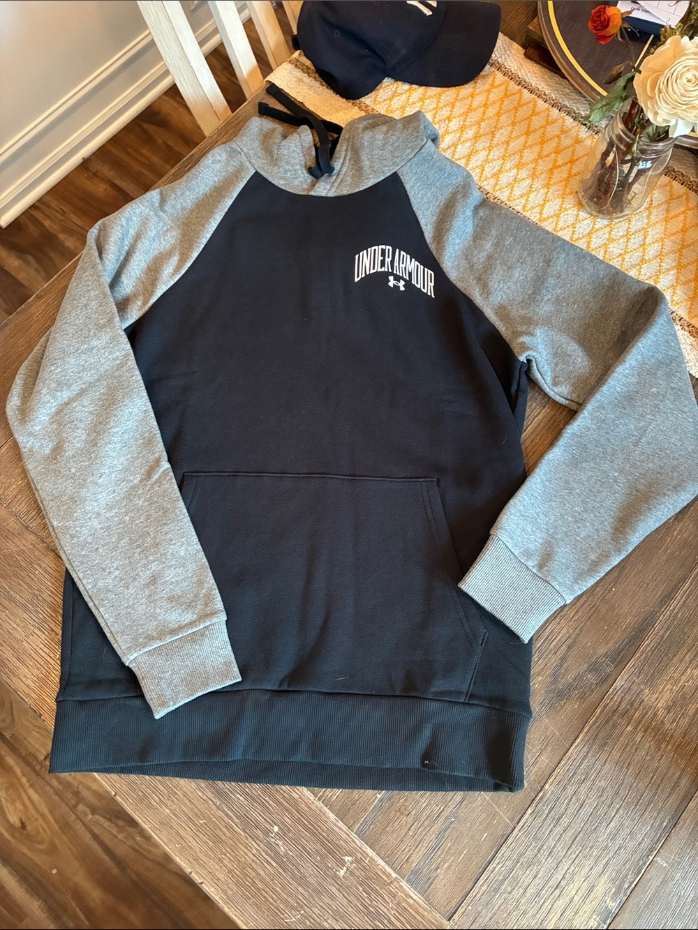 Under Armour Men’s Black and Gray Crewneck Pullover - Picture 6 of 6